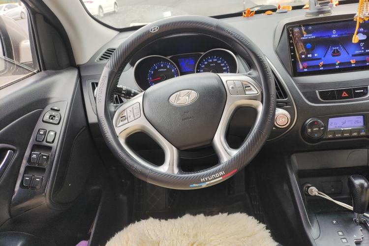 Used Hyundai ix35 2010 2.0L Automatic Two-Wheel Drive Elite Edition GLS Steering Wheel