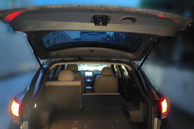 Used Hyundai ix35 2010 2.0L Automatic Two-Wheel Drive Elite Edition GLS Trunk