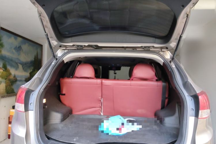 Used Hyundai ix35 2010 2.0L Automatic Two-Wheel Drive Elite Edition GLS Trunk