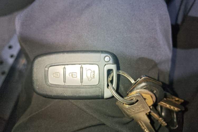 Used Hyundai ix35 2010 2.0L Automatic Two-Wheel Drive Elite Edition GLS Vehicle Key