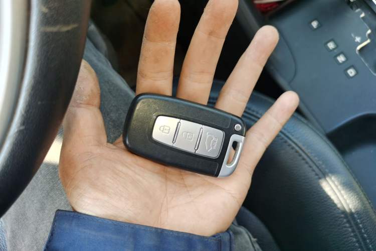 Used Hyundai ix35 2010 2.0L Automatic Two-Wheel Drive Elite Edition GLS Vehicle Key