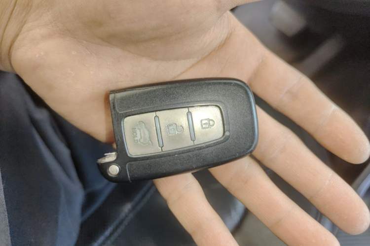 Used Hyundai ix35 2010 2.0L Automatic 4x4 Premium GLS Trim Vehicle Key