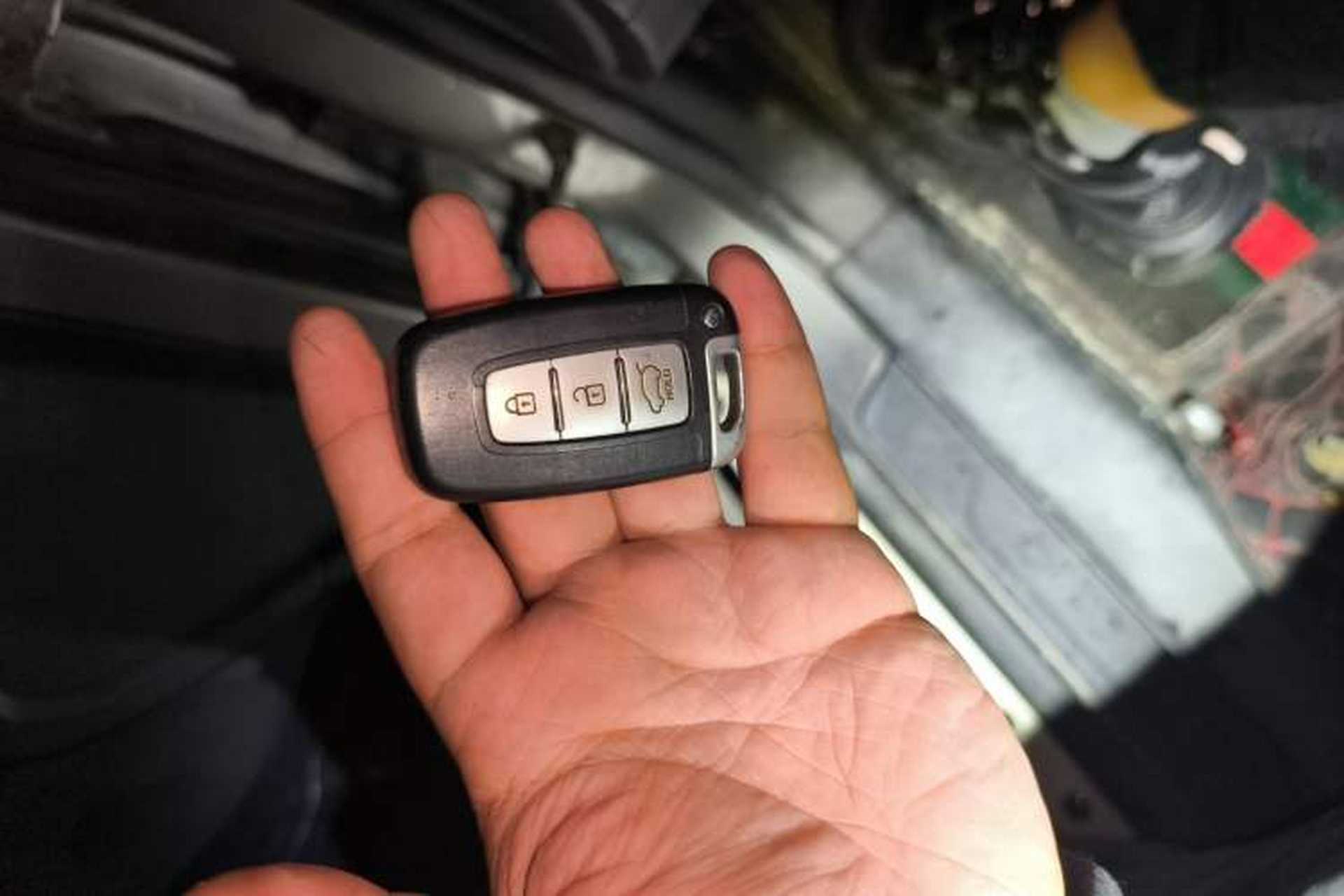 Used Hyundai ix35 2010 2.0L Automatic 4x4 Premium GLS Trim Vehicle Key