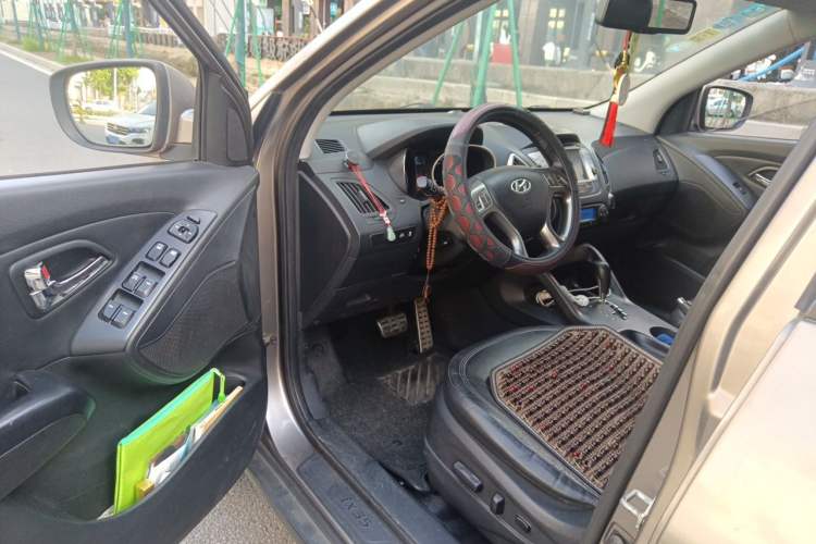 Used Hyundai ix35 2010 2.4L Automatic 2WD Prestige GLS Trim Driver Seat