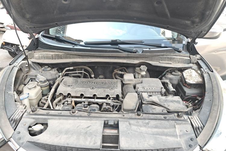 Used Hyundai ix35 2010 2.0L Automatic Two-Wheel Drive Elite Edition GLS Engine Bay