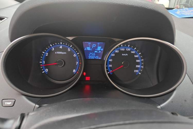 Used Hyundai ix35 2010 2.0L Automatic Two-Wheel Drive Elite Edition GLS Instrument Cluster