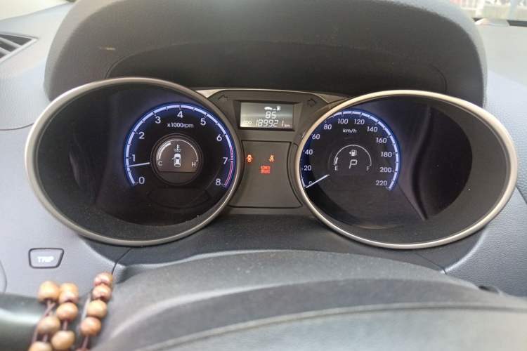 Used Hyundai ix35 2010 2.4L Automatic 2WD Prestige GLS Trim Instrument Cluster