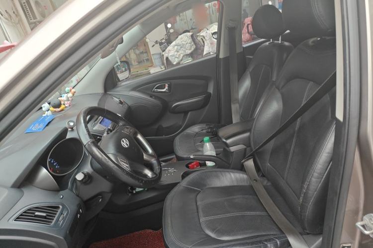 Used Hyundai ix35 2010 2.0L Automatic Two-Wheel Drive Elite Edition GLS Left Front Seat