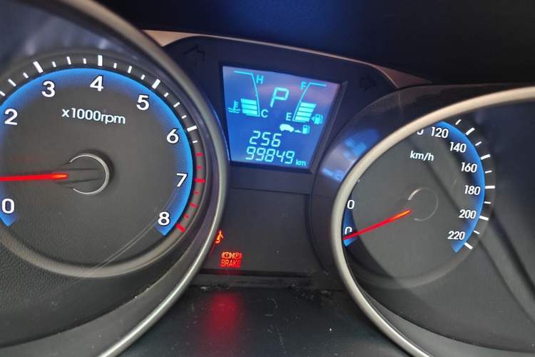 Used Hyundai ix35 2010 2.0L Automatic Two-Wheel Drive Elite Edition GLS Odometer Close Up