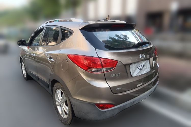 Used Hyundai ix35 2010 2.4L Automatic 2WD Prestige GLS Trim Rear Left 45 Deg