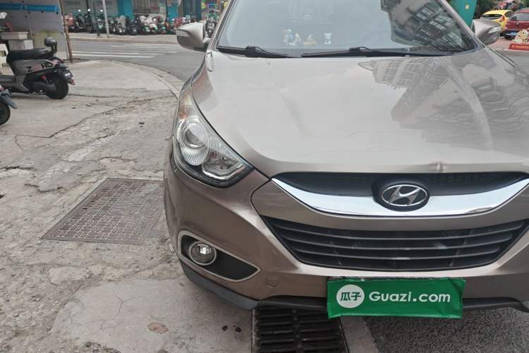Used Hyundai ix35 2010 2.0L Automatic Two-Wheel Drive Elite Edition GLS Right Front Headlight