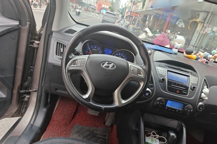 Used Hyundai ix35 2010 2.0L Automatic Two-Wheel Drive Elite Edition GLS Steering Wheel