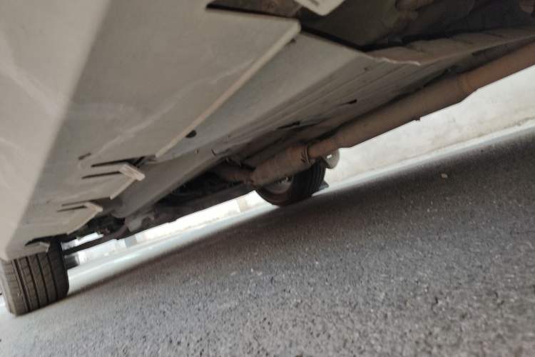 Used Hyundai ix35 2010 2.4L Automatic 2WD Prestige GLS Trim Chassis Rear Left