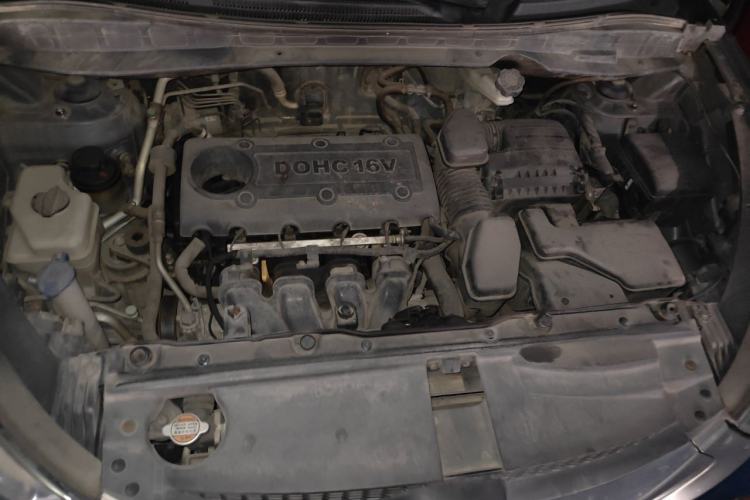 Used Hyundai ix35 2010 2.0L Automatic Two-Wheel Drive Elite Edition GLS Engine Bay