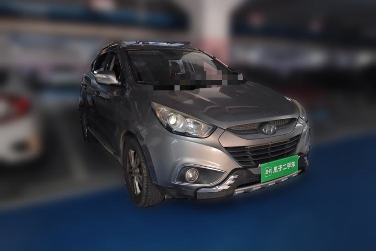 Used Hyundai ix35 2010 2.0L Automatic Two-Wheel Drive Elite Edition GLS Front Right 45 Deg