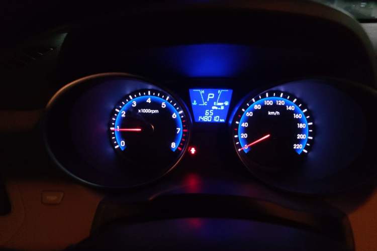 Used Hyundai ix35 2010 2.0L Automatic Two-Wheel Drive Elite Edition GLS Instrument Cluster