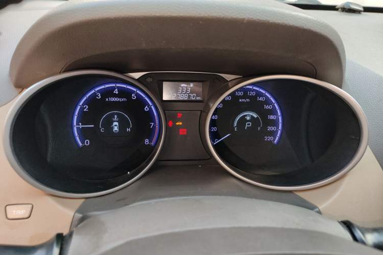 Used Hyundai ix35 2010 2.4L Automatic 2WD Prestige GLS Trim Instrument Cluster