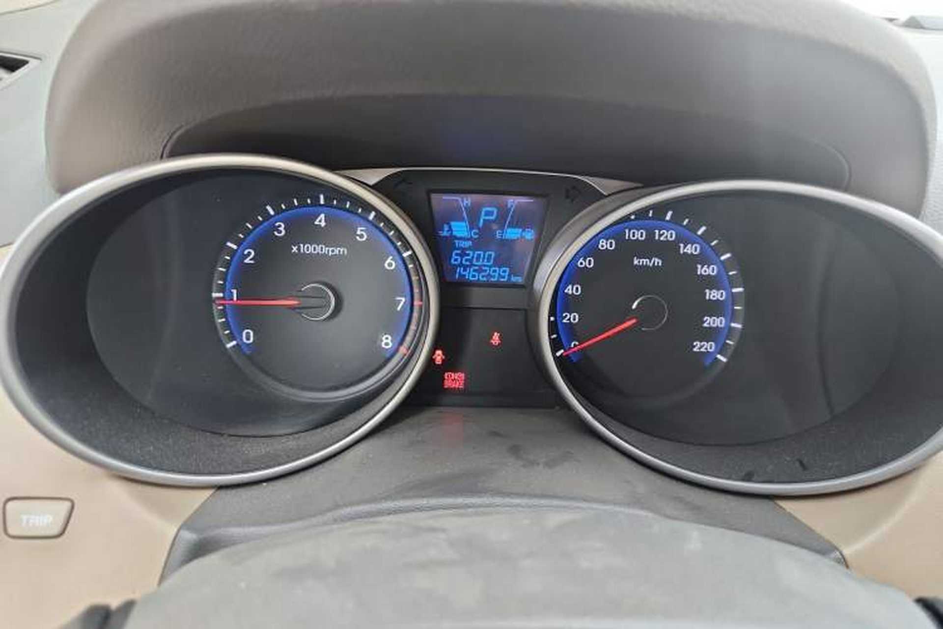 Used Hyundai ix35 2010 2.0L Automatic Two-Wheel Drive Elite Edition GLS Instrument Cluster
