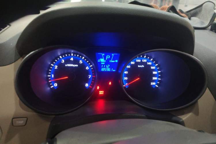 Used Hyundai ix35 2010 2.0L Automatic Two-Wheel Drive Elite Edition GLS Instrument Cluster