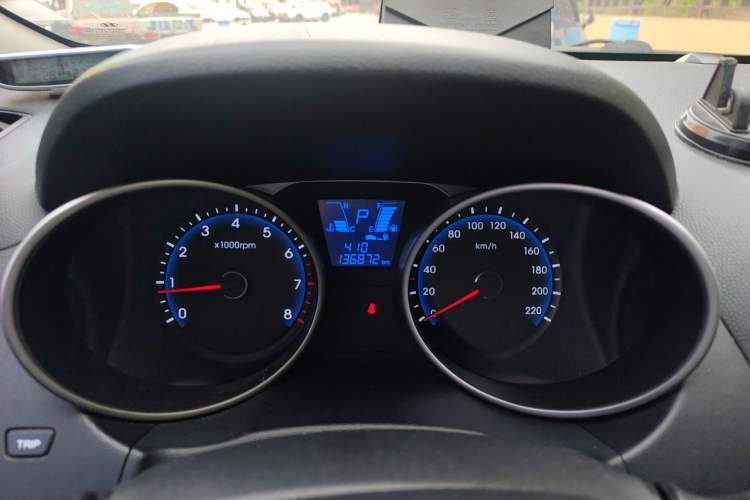 Used Hyundai ix35 2010 2.0L Automatic Two-Wheel Drive New Edition GL Instrument Cluster