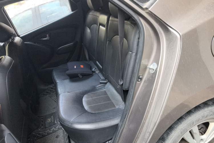 Used Hyundai ix35 2010 2.4L Automatic 2WD Prestige GLS Trim Left Rear Seat