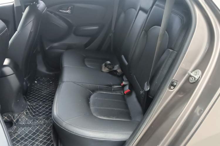 Used Hyundai ix35 2010 2.0L Automatic Two-Wheel Drive Elite Edition GLS Left Rear Seat