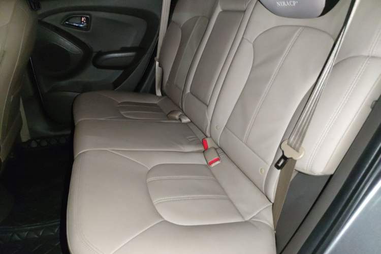 Used Hyundai ix35 2010 2.0L Automatic Two-Wheel Drive Elite Edition GLS Left Rear Seat