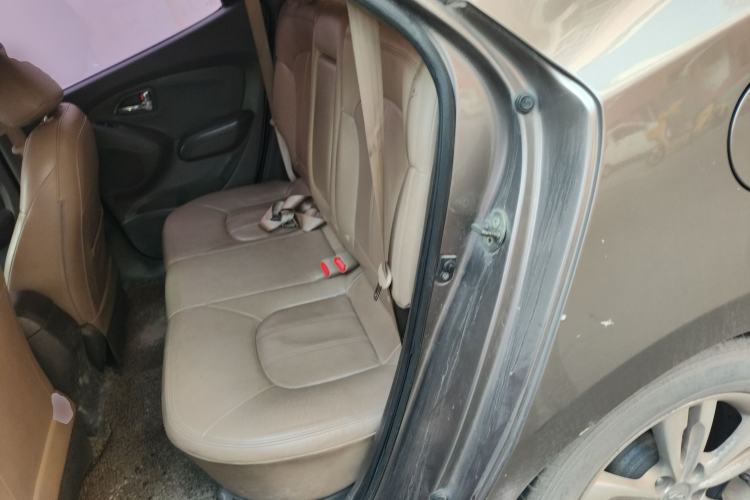 Used Hyundai ix35 2010 2.4L Automatic 2WD Prestige GLS Trim Left Rear Seat