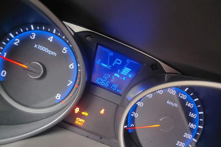 Used Hyundai ix35 2010 2.0L Automatic Two-Wheel Drive Elite Edition GLS Odometer Close Up