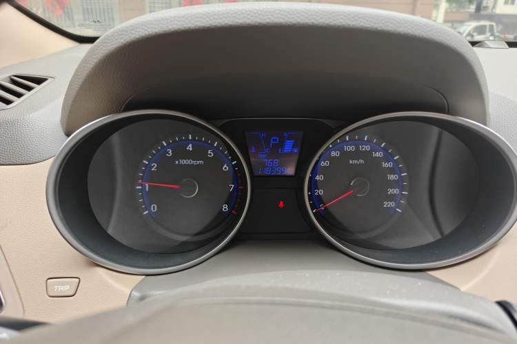 Used Hyundai ix35 2010 2.0L Automatic Two-Wheel Drive Elite Edition GLS Odometer Close Up