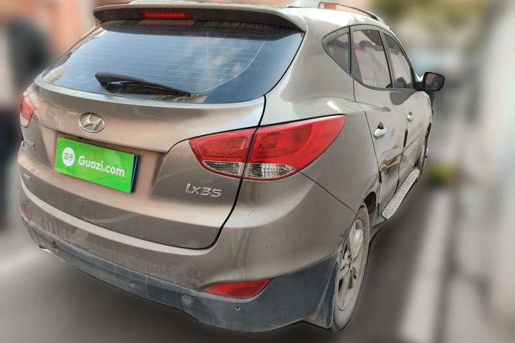 Used Hyundai ix35 2010 2.4L Automatic 2WD Prestige GLS Trim Rear Right 45 Deg