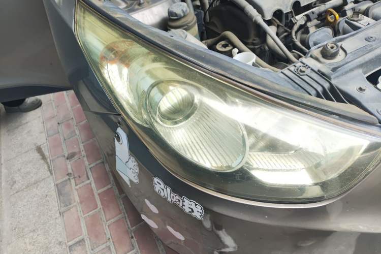Used Hyundai ix35 2010 2.0L Automatic Two-Wheel Drive New Edition GL Right Front Headlight