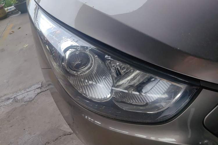 Used Hyundai ix35 2010 2.0L Automatic Two-Wheel Drive Elite Edition GLS Right Front Headlight