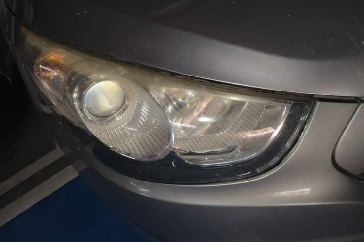 Used Hyundai ix35 2010 2.0L Automatic Two-Wheel Drive Elite Edition GLS Right Front Headlight
