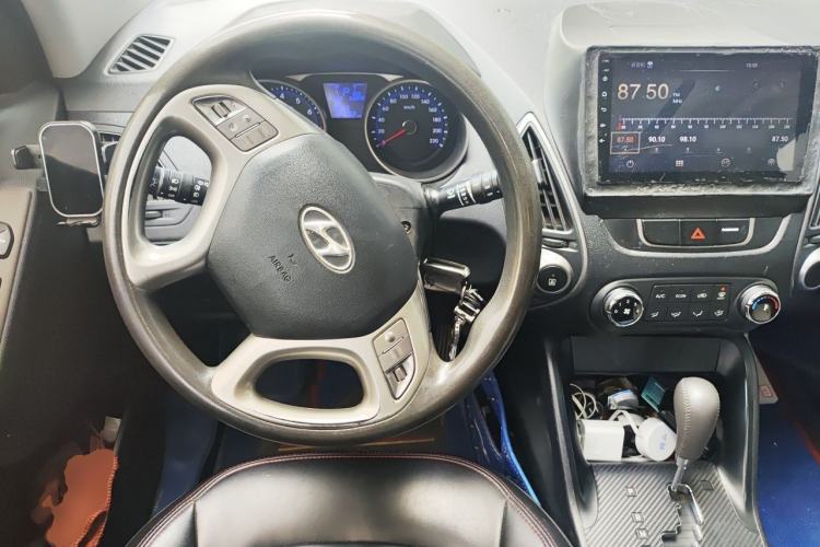 Used Hyundai ix35 2010 2.0L Automatic Two-Wheel Drive New Edition GL Steering Wheel