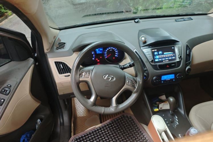 Used Hyundai ix35 2010 2.0L Automatic Two-Wheel Drive Elite Edition GLS Steering Wheel