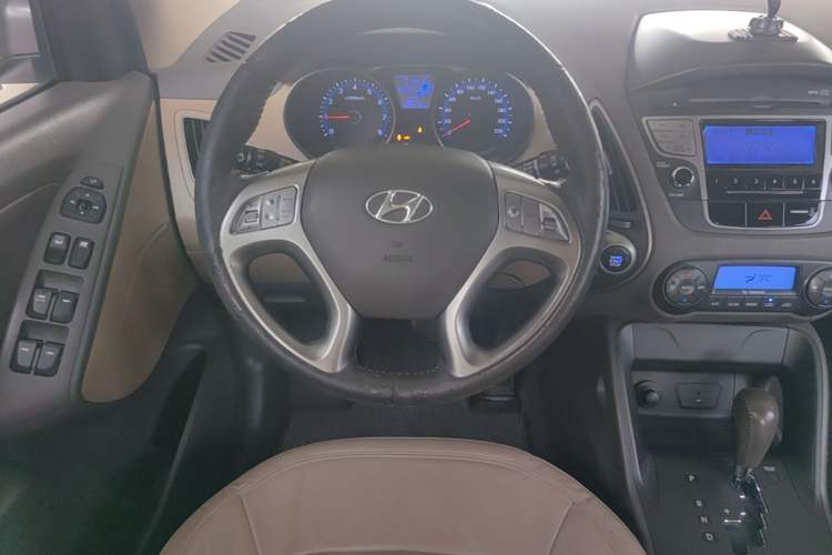 Used Hyundai ix35 2010 2.0L Automatic Two-Wheel Drive Elite Edition GLS Steering Wheel