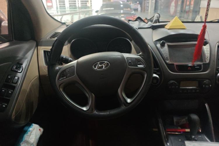 Used Hyundai ix35 2010 2.0L Automatic Two-Wheel Drive Elite Edition GLS Steering Wheel