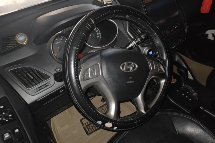 Used Hyundai ix35 2010 2.0L Automatic Two-Wheel Drive Elite Edition GLS Steering Wheel