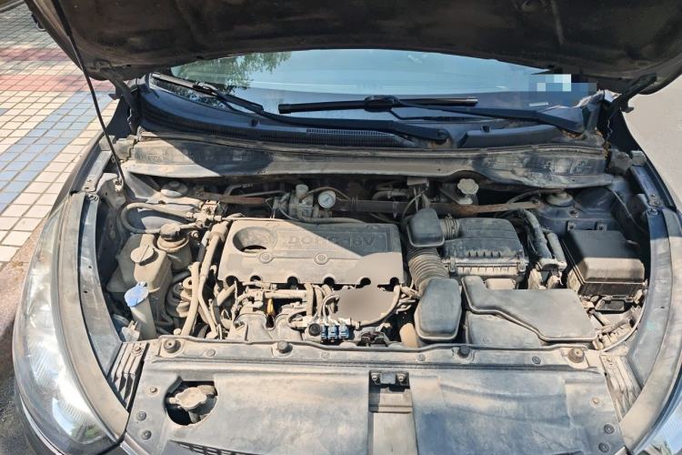 Used Hyundai ix35 2010 2.0L Automatic 4x4 Premium GLS Trim Engine Bay