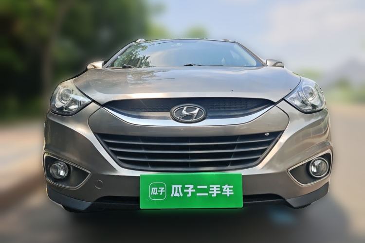 Used Hyundai ix35 2010 2.0L Automatic 4x4 Premium GLS Trim Front