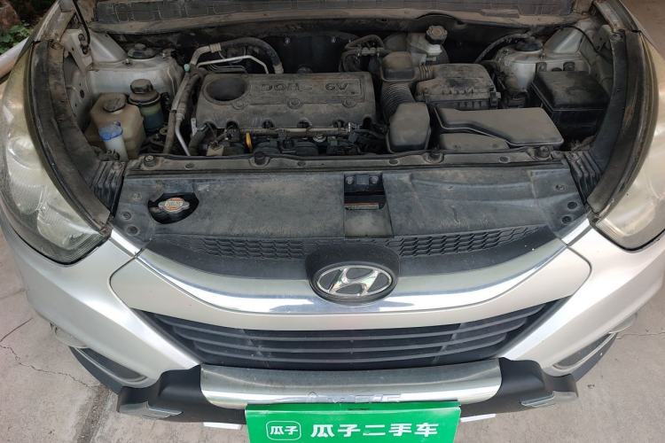 Used Hyundai ix35 2010 2.0L Automatic Two-Wheel Drive Elite Edition GLS Engine Bay