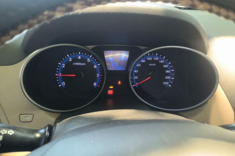 Used Hyundai ix35 2010 2.0L Automatic Two-Wheel Drive Elite Edition GLS Instrument Cluster