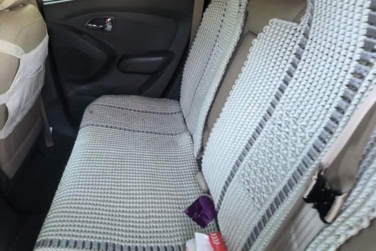 Used Hyundai ix35 2010 2.0L Automatic Two-Wheel Drive Elite Edition GLS Left Rear Seat