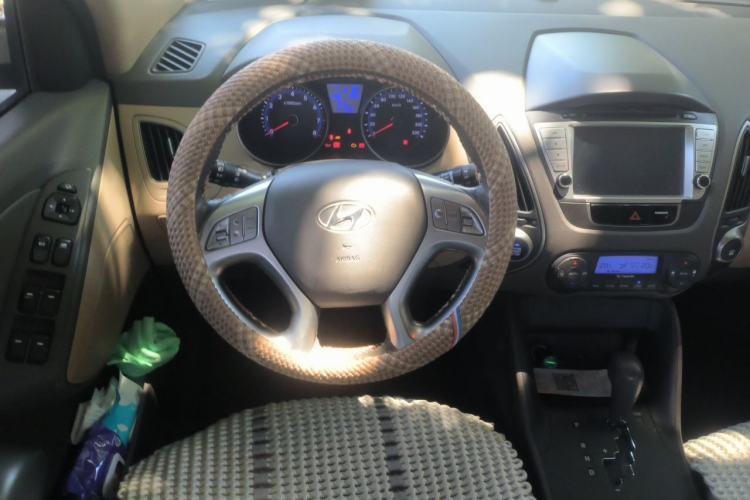 Used Hyundai ix35 2010 2.0L Automatic Two-Wheel Drive Elite Edition GLS Steering Wheel