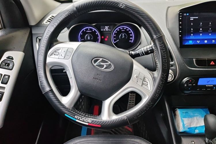 Used Hyundai ix35 2010 2.4L Automatic 2WD Prestige GLS Trim Steering Wheel