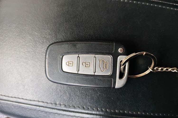 Used Hyundai ix35 2010 2.4L Automatic 2WD Prestige GLS Trim Vehicle Key