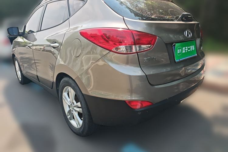 Used Hyundai ix35 2010 2.0L Automatic 4x4 Premium GLS Trim Rear Left 45 Deg