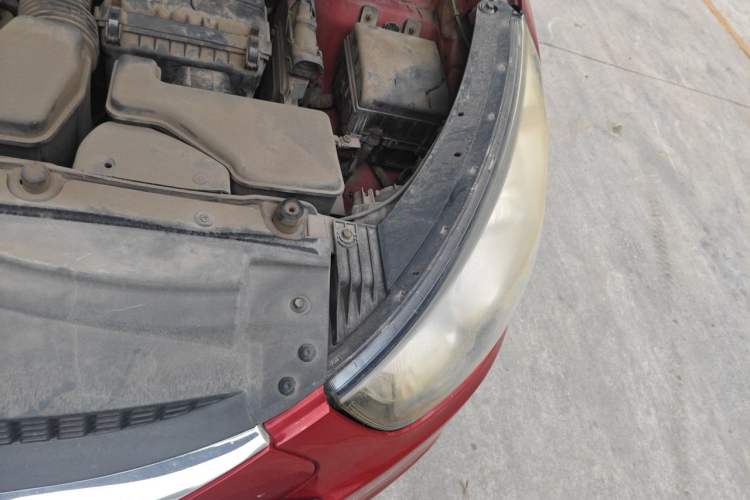 Used Hyundai ix35 2010 2.0L Automatic 4x4 Premium GLS Trim Engine Bay Left