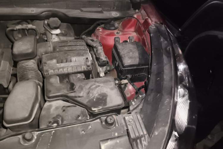 Used Hyundai ix35 2010 2.0L Automatic Two-Wheel Drive Elite Edition GLS Engine Bay Left